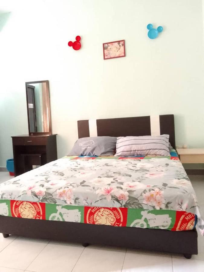 Holiday Home Bagan Lalang 5 Aircon Kampong Bagan Lalang Exterior foto